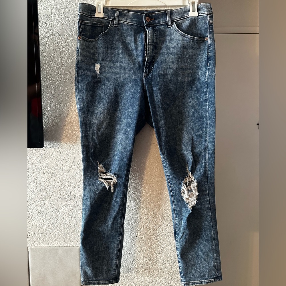 Express High waisted 4-way Hyper Stretch ripped jeans